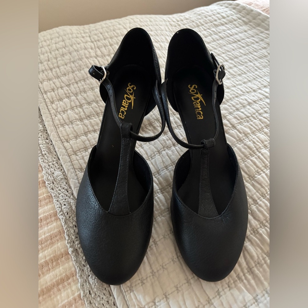 Black leather SolDance shoes